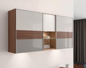 Moderne wandkast met schuifpanelen: ruimtebesparend en stijlvol