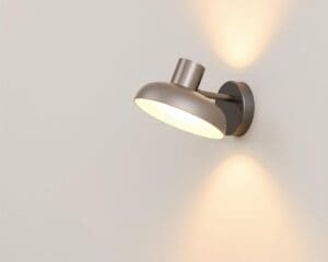 Wandlamp met draaibare kap: functioneel en modern