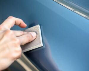 Wat kost het verwijderen van autolak krassen in Amsterdam?
